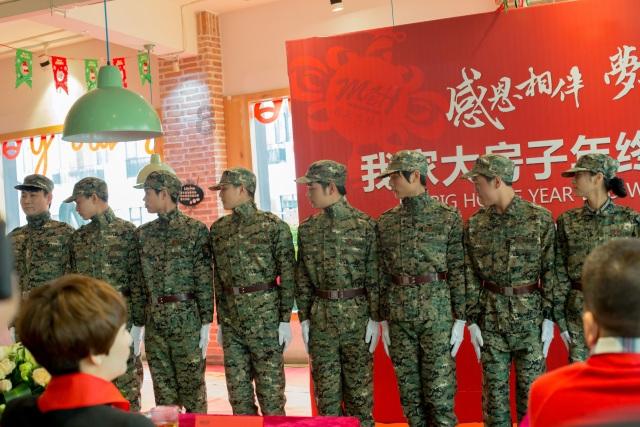 华亭随处可见的中草药,跟着老师傅一起,去地里挖中药大黄吧!