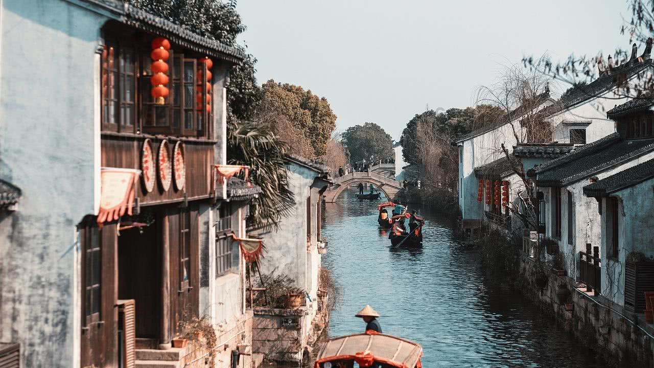 【视频】照片如酒,越久越醇!连续18年,他用镜头定格一家人的“年味”